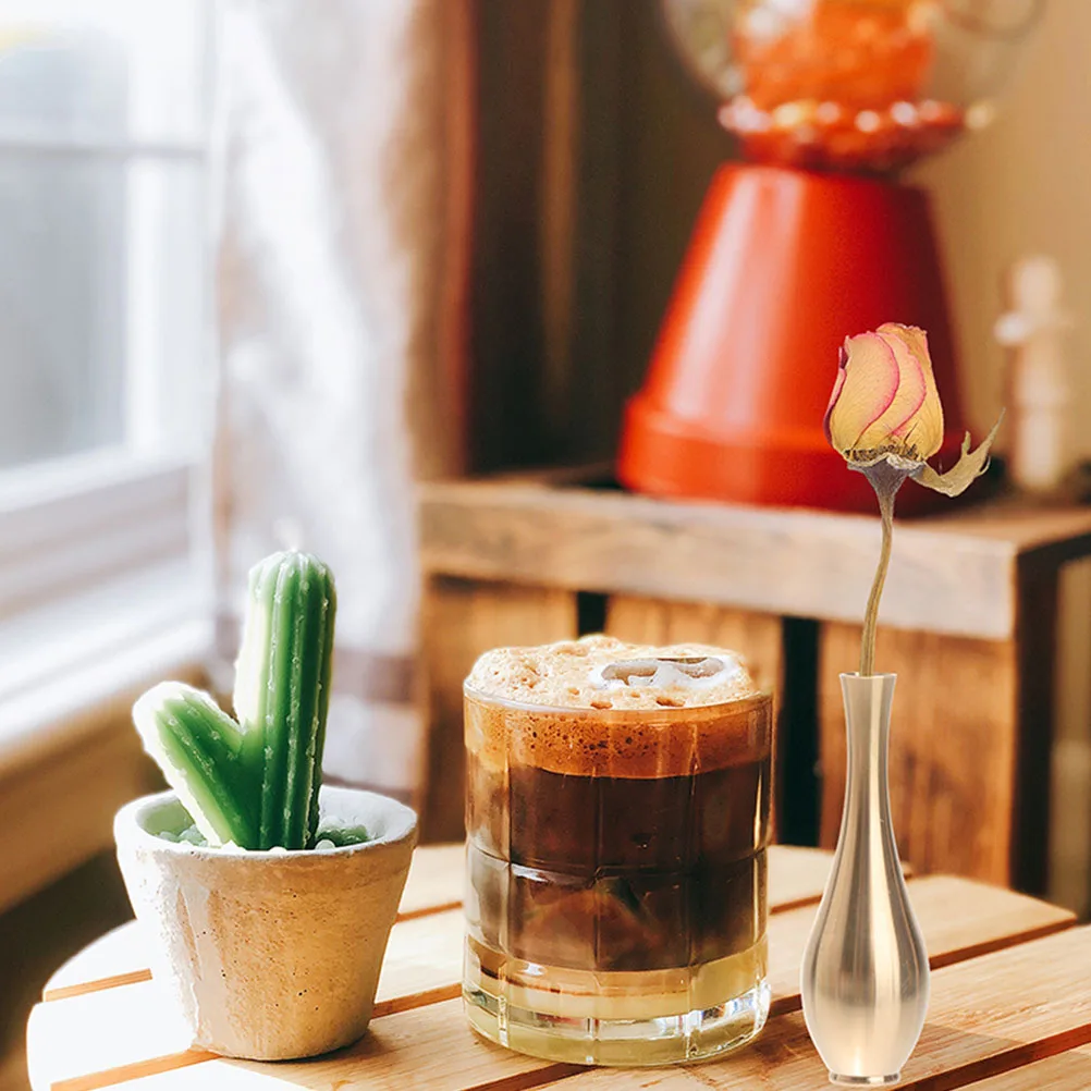 

2Pcs Copper Mini Vase Decorative Tiny Flower Ware Desktop Home Ornament Exquisite Design Tiny Vase Mini Flower Ware