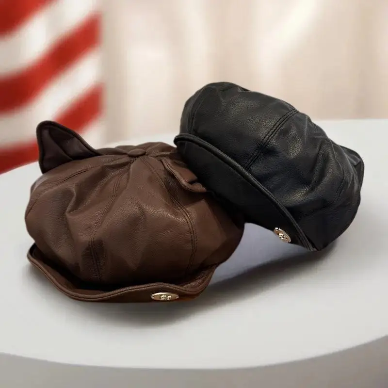 Novas boinas de couro PU com orelhas de gato para mulheres, boné casual de cor sólida, boné personalizado com aba.
