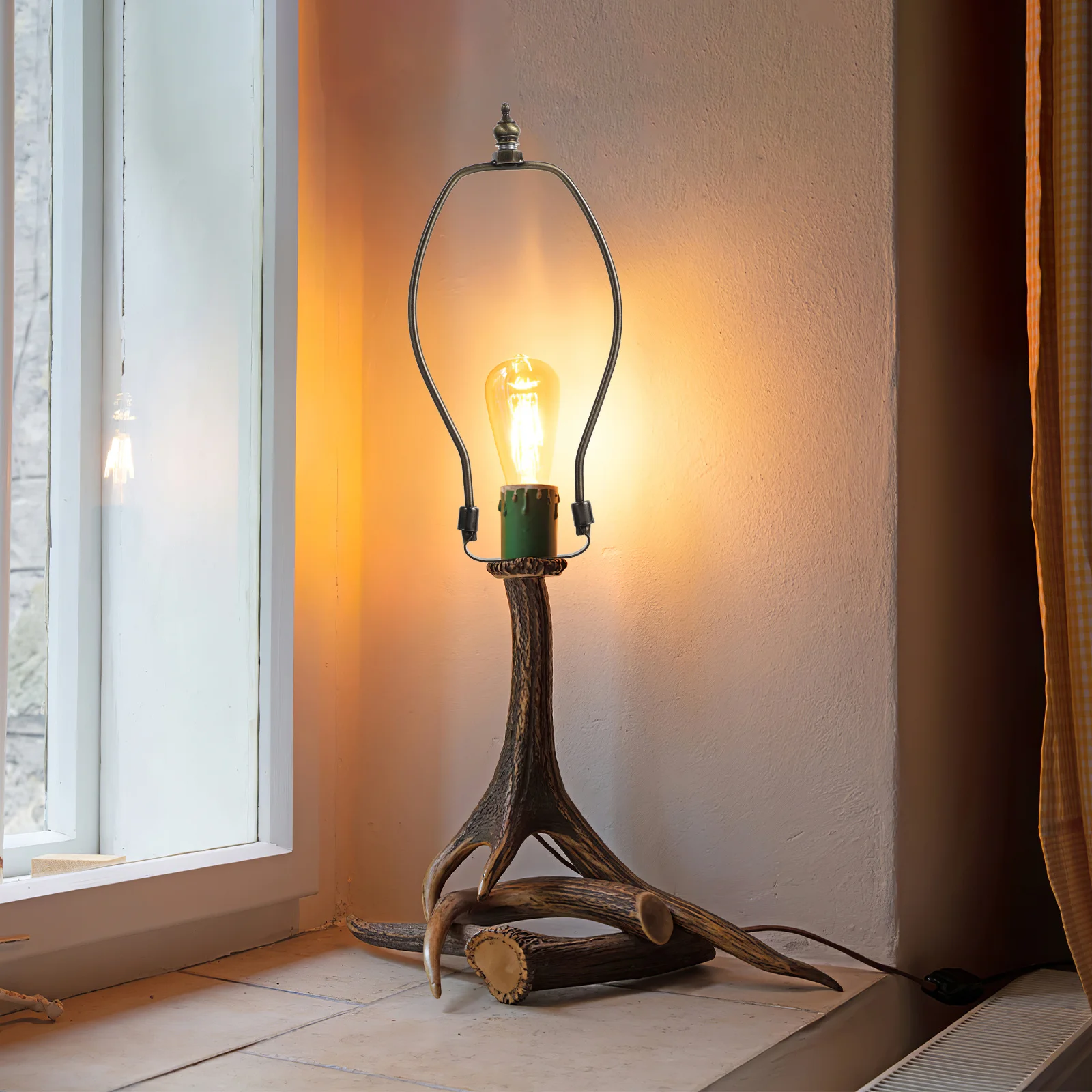 

1Pcs Lamp Horn Bracket Bronze Metal Lamp Frame Holder Stable for Table Floor and Desk Lamps Practical Decoration