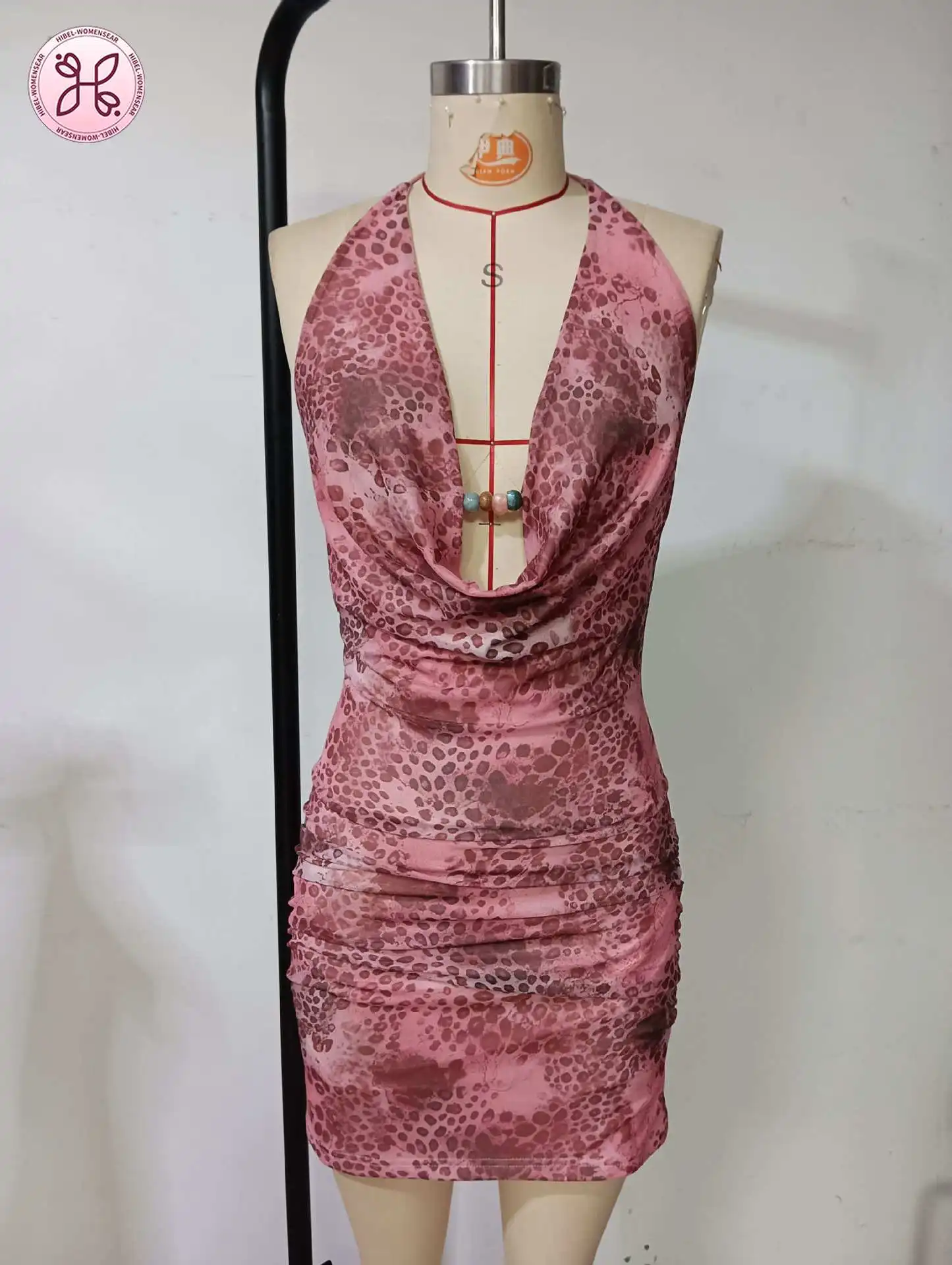 فستان شبكي شفاف مثير - فتحة عنق عميقة بدون ظهر قصير (زي ضيق ليلي للنساء)