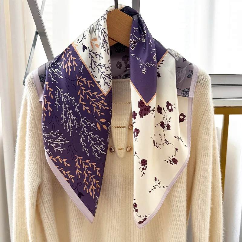 レトロニューコレクション2026-ロータスシルクスカーフ-65cm角型-アート風-レディース-マルベリーシルクサテンスカーフ-オールシーズン対応のおしゃれなアクセサリー