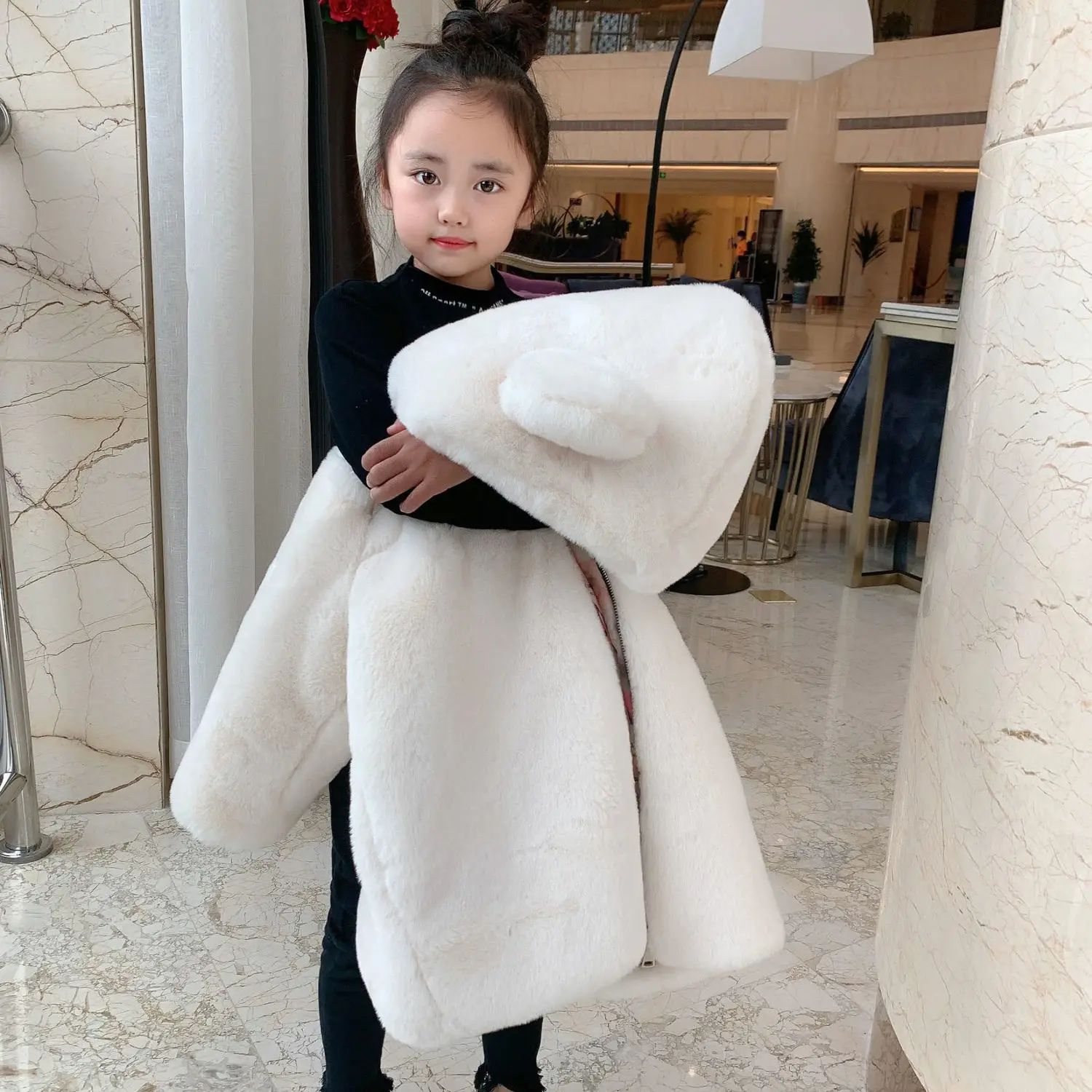 

2023 Winter Baby Girls Fur Hooded Coat Korean Version Kids Thicken Sweaters Undershirt Children Solid Color Outwear Jacket S120