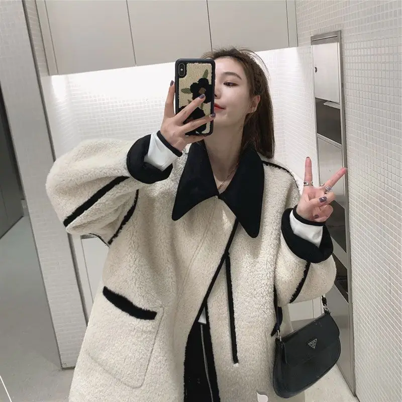 Xiaoxiangfeng Black and White Contrasting Color Wearing Lamb Wool Jacket on Both Sides Women's Autumn Winter Thick Jackets