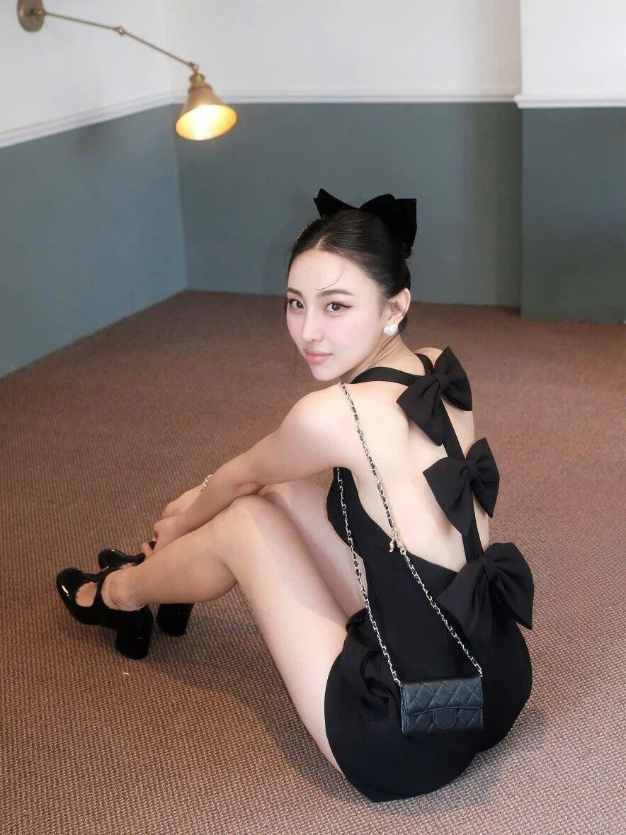 

Black Hepburn Style Women's Dress Sexy Hanging Neck Gown Short Pants High Waist Straight Cut Commute Knot Chinese