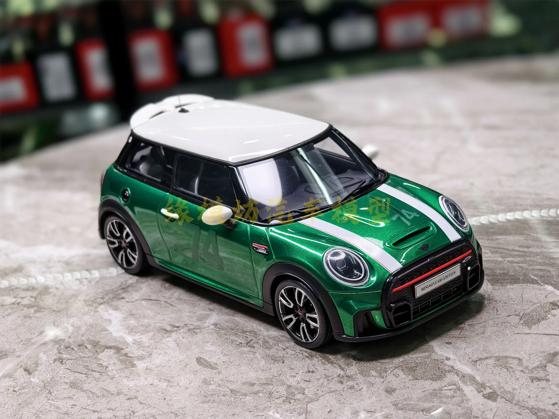 OTTO 1:18 COOPER F56 JCW BRITISH RACING IV 2021 Simulation Limited Edition Harz Metall statisches Automodell Spielzeug Geschenk