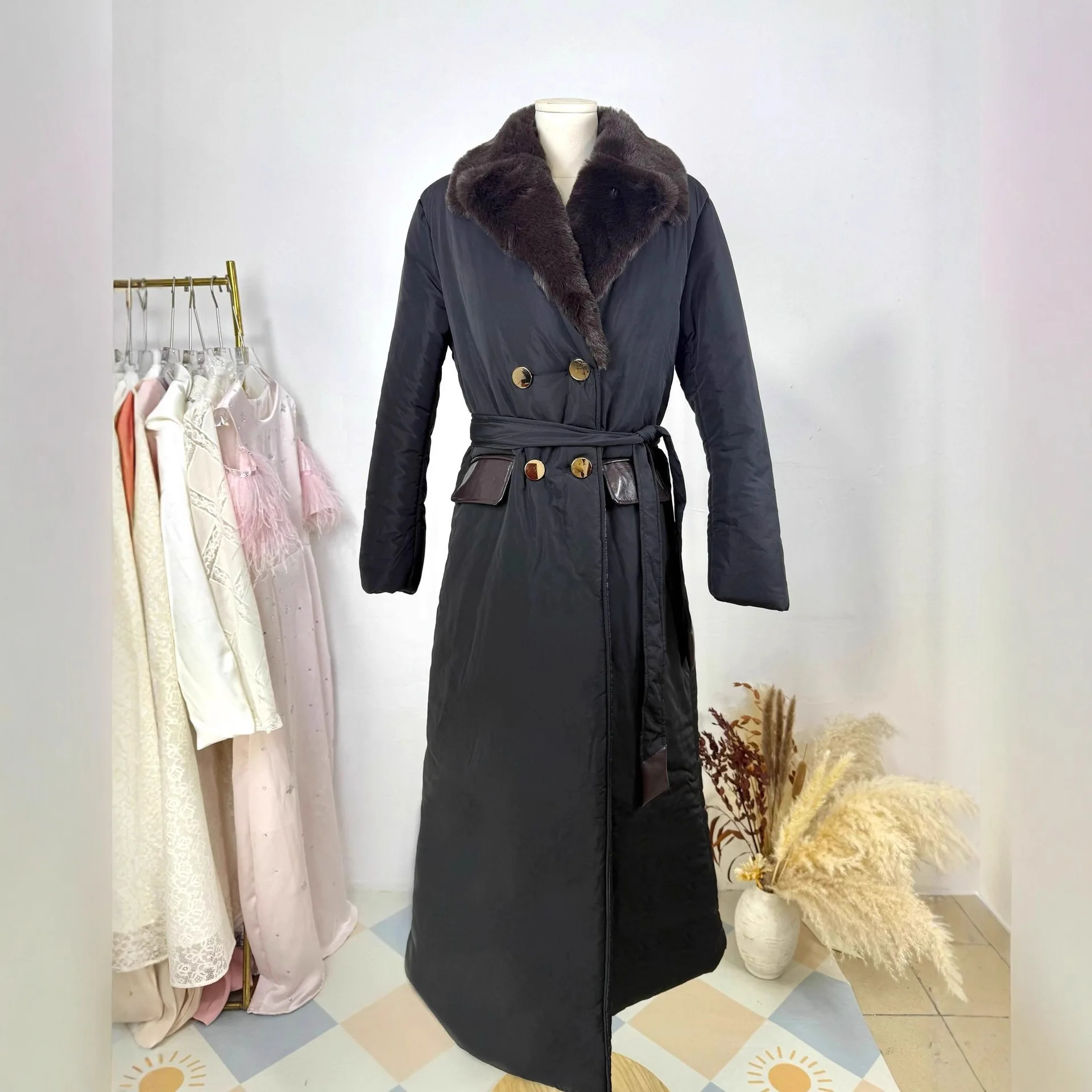 Cappotto con cappuccio invernale 2024 in cotone lungo da donna con collo in pelliccia di Jaet, cintura stretta, casual, in tessuto romano