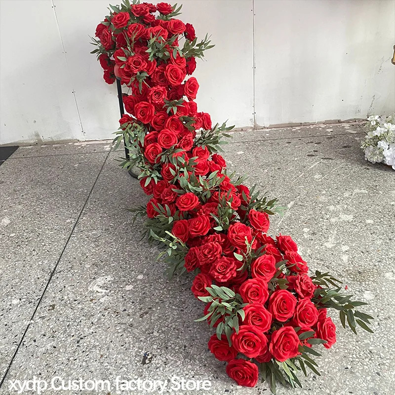 Künstliche rote Rosenblumenreihe, langer Läufer, Hochzeits-Hintergrunddekoration, Blumenarrangement, Party-Requisiten, grüne Pflanzen, Tischdekoration – Detail 8