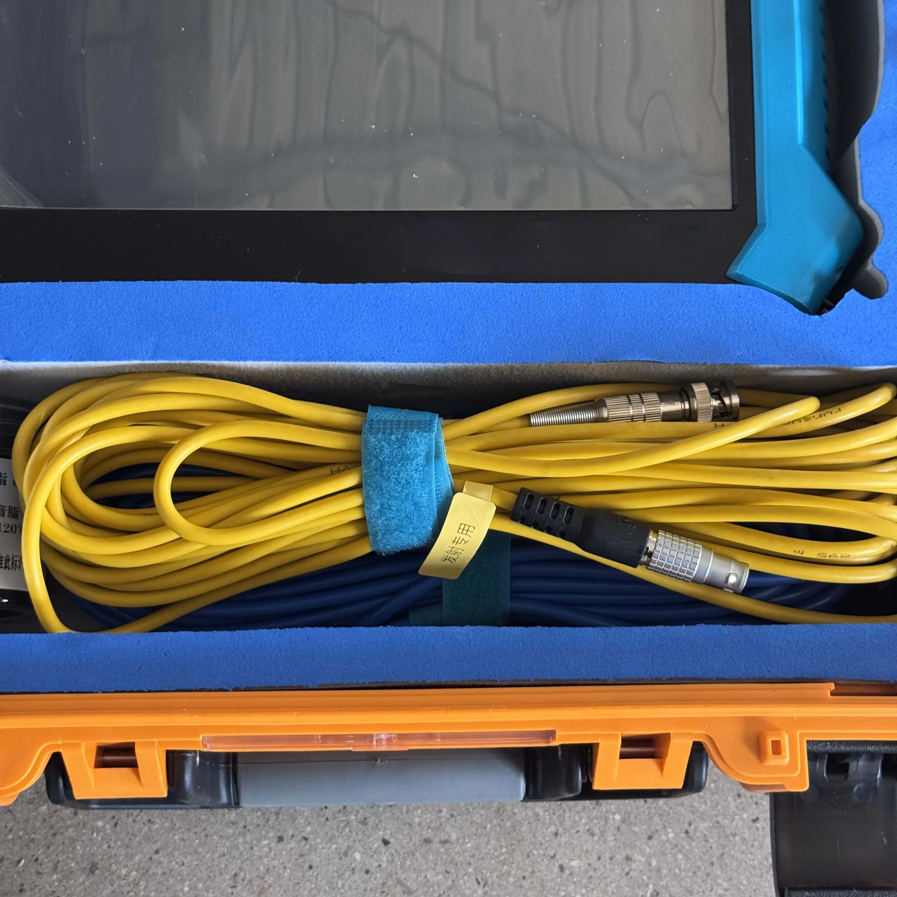 Peralatan Ndt Penguji Kecepatan Pulsa Ultrasonik Detektor Non-Logam dengan Garansi 1 Tahun Tenaga Elektronik