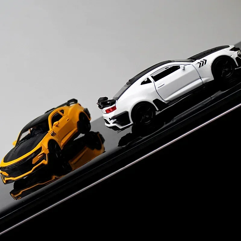 1: 36 Chevrolet Camaro Nieuwe Legering Auto Model Sport Kinderen Speelgoed Accessoires Taart Ornamenten