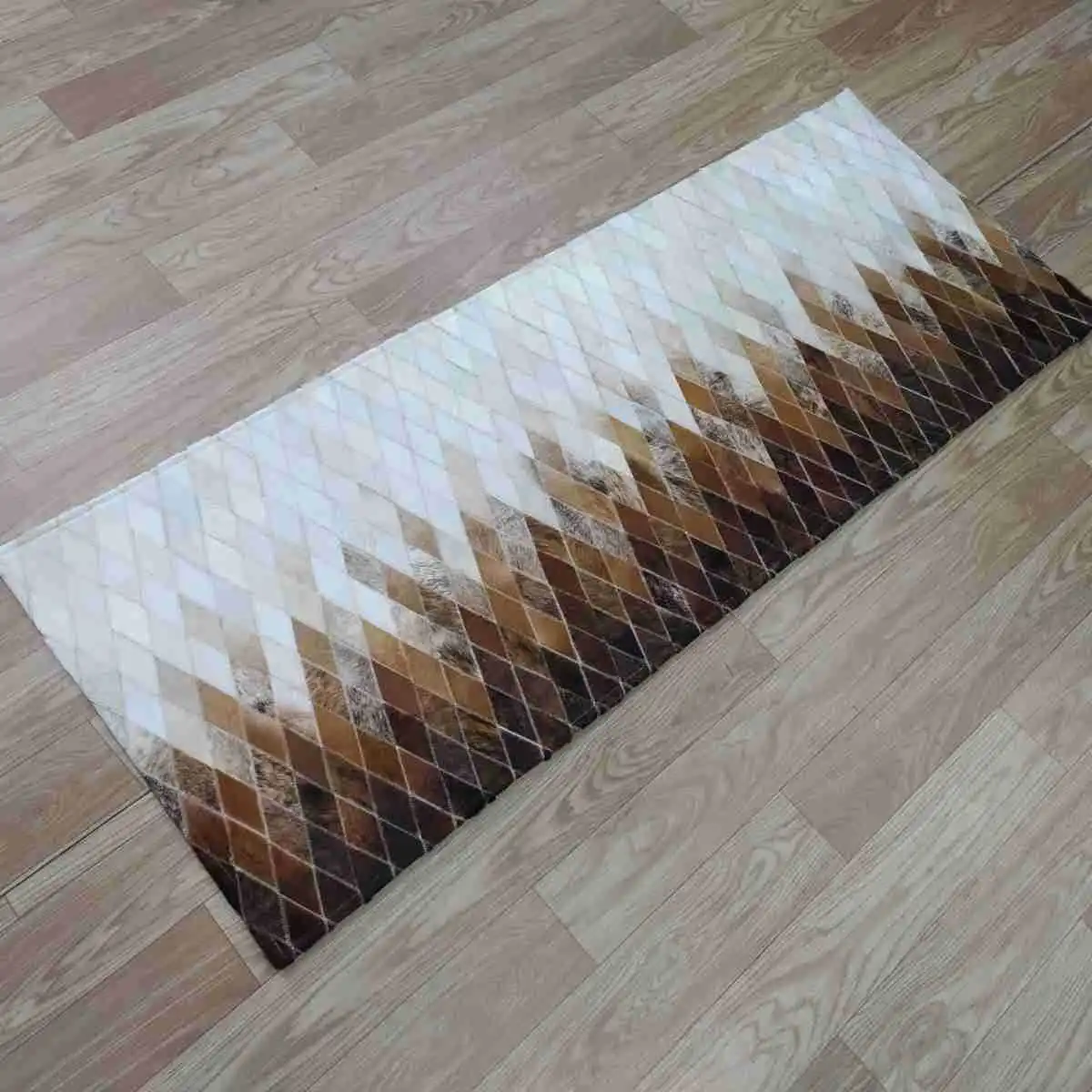 Retro Luxury Real Cowhide Carpet Bedroom Long Hallway Bedside Mat Home Floor Entrance Carpet Area Rug for Living Room Customize