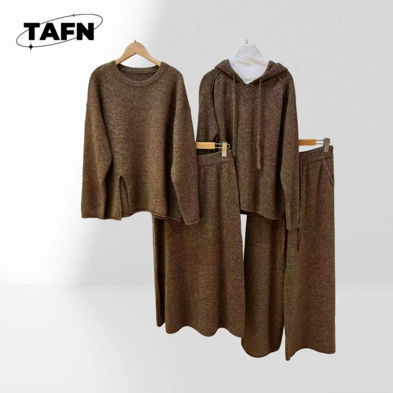 

Women's Classic Skirt and Top Set for Spring, Versatile and Trendy Breezy Two-Piece Women's Skirt Set, Perfect AK1123