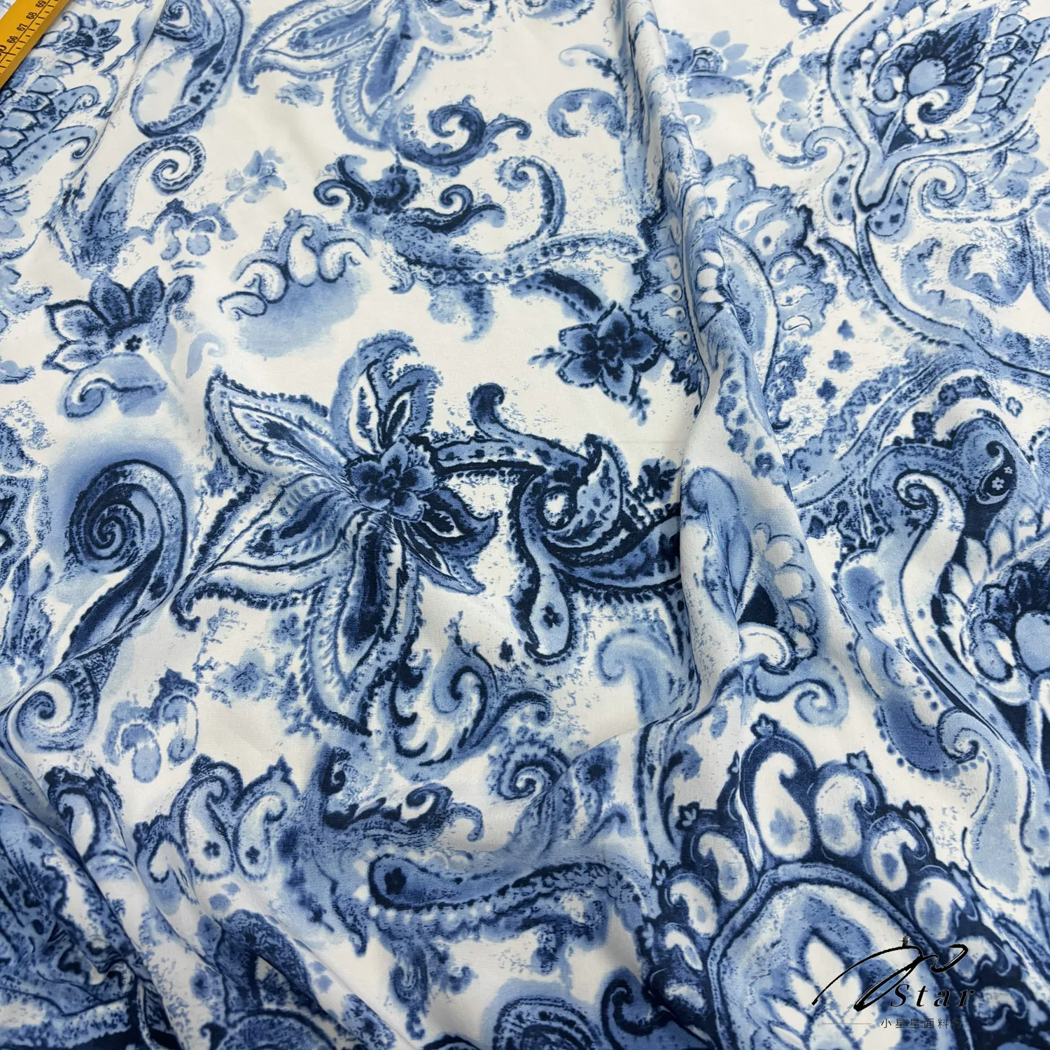 22 Momme Blue and White Ethnic Style Positioning Printing Silk Crepe De Chine Fabric Dress Silkworm Silk Satin Fabric