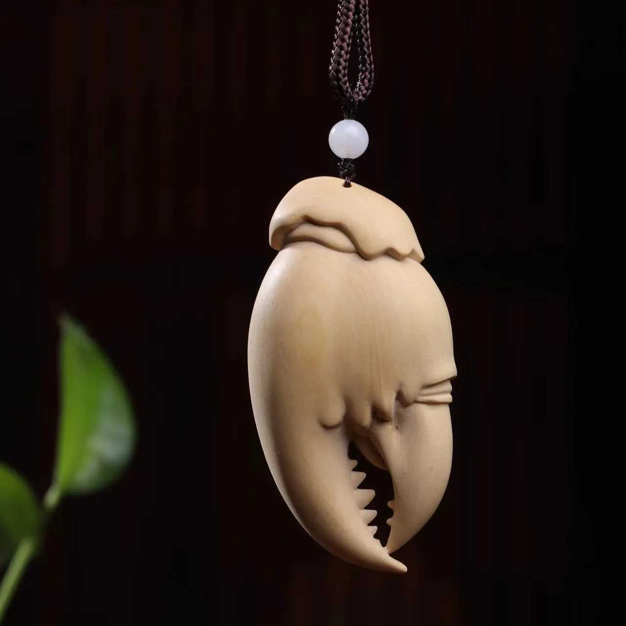 Crab pliers pendant lobular boxwood carving lucky carving root carving