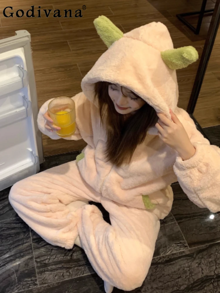 كبيرة الحجم النساء الشتاء سميكة لطيف المرجان بيجامة من الصوف موضة تنوعا تخفيض العمر فضفاضة مريحة مقنعين منامة مجموعة #1