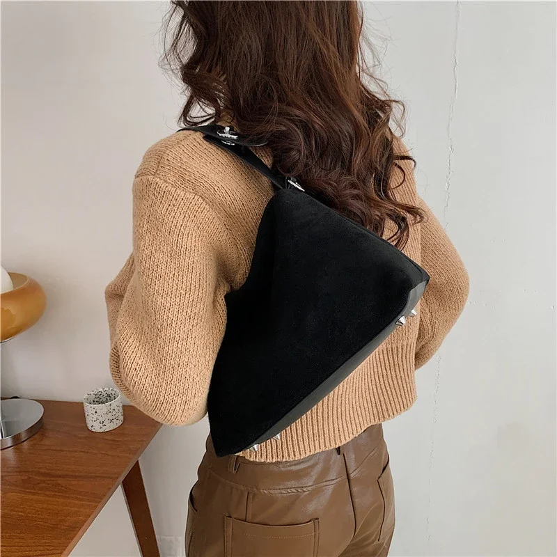 Hot Sale Fashion  Faux Suede Sense of Luxury Hobos Hand Bags 2026 High Quality Simple Versatile Casual Shoulder Bags for Women