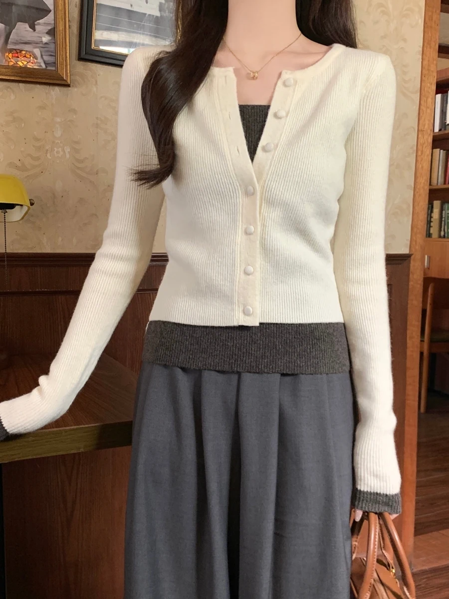 

Корейский вязаный свитер в стиле колор-блок для женщин, новинка весны, с открытым воротником на пуговицах, универсальный трикотаж, дизайн с эффектом двухслойности