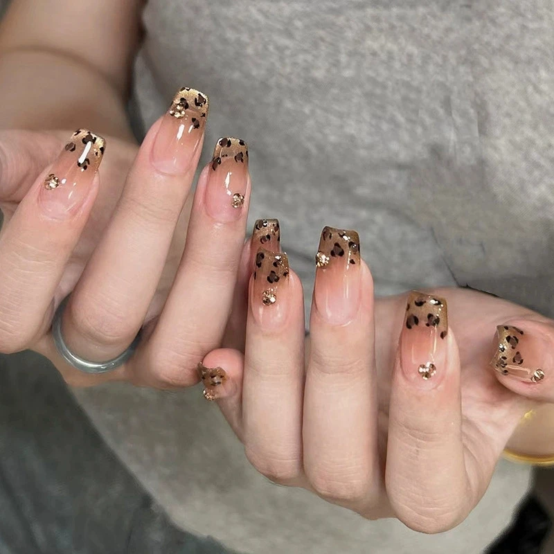 Simple Press Ons Nails French Leopard Print Self adhesive Nail Tips Medium Cheap False Nails with Tools Glued Nails