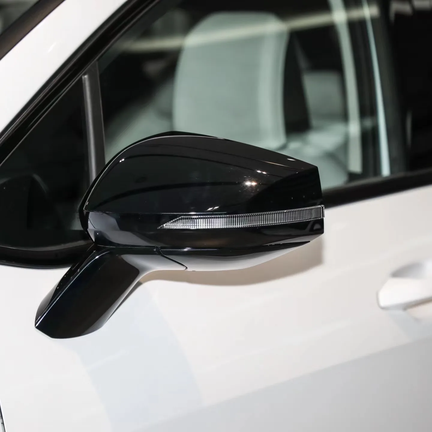 

Адаптировано к топологии Kia Lion Platinum. Зеркало заднего вида в сборе. Наружные левые и правые зеркала заднего вида. Отражатель камеры.