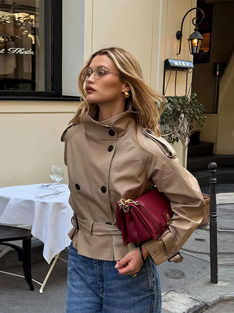 Trench da donna vintage con lacci Manica lunga Doppiopetto Colletto alla coreana Giacca corta 2025 Autunno Lady Commute Outwear