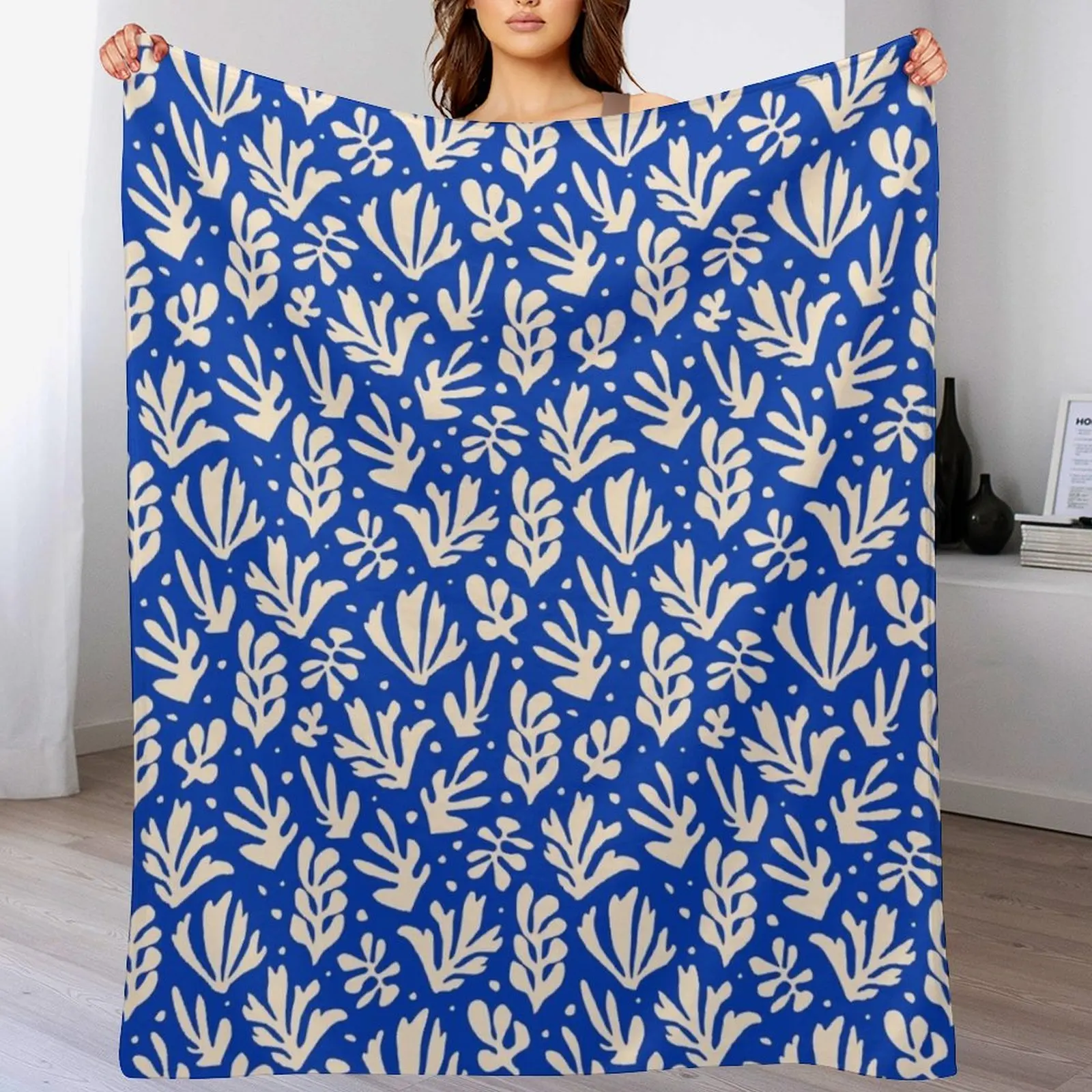 

Leaves Pattern Plants Inspired by Henri Matisse Throw Blanket Soft Plush Blanket as Housewarming Gift