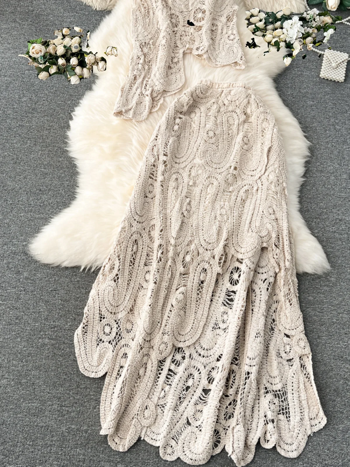 

Retro Spicy Girl Sle Lace Hollow out Design Set Women's Svel Top High Waist Skirt Faionable Casual Outfit