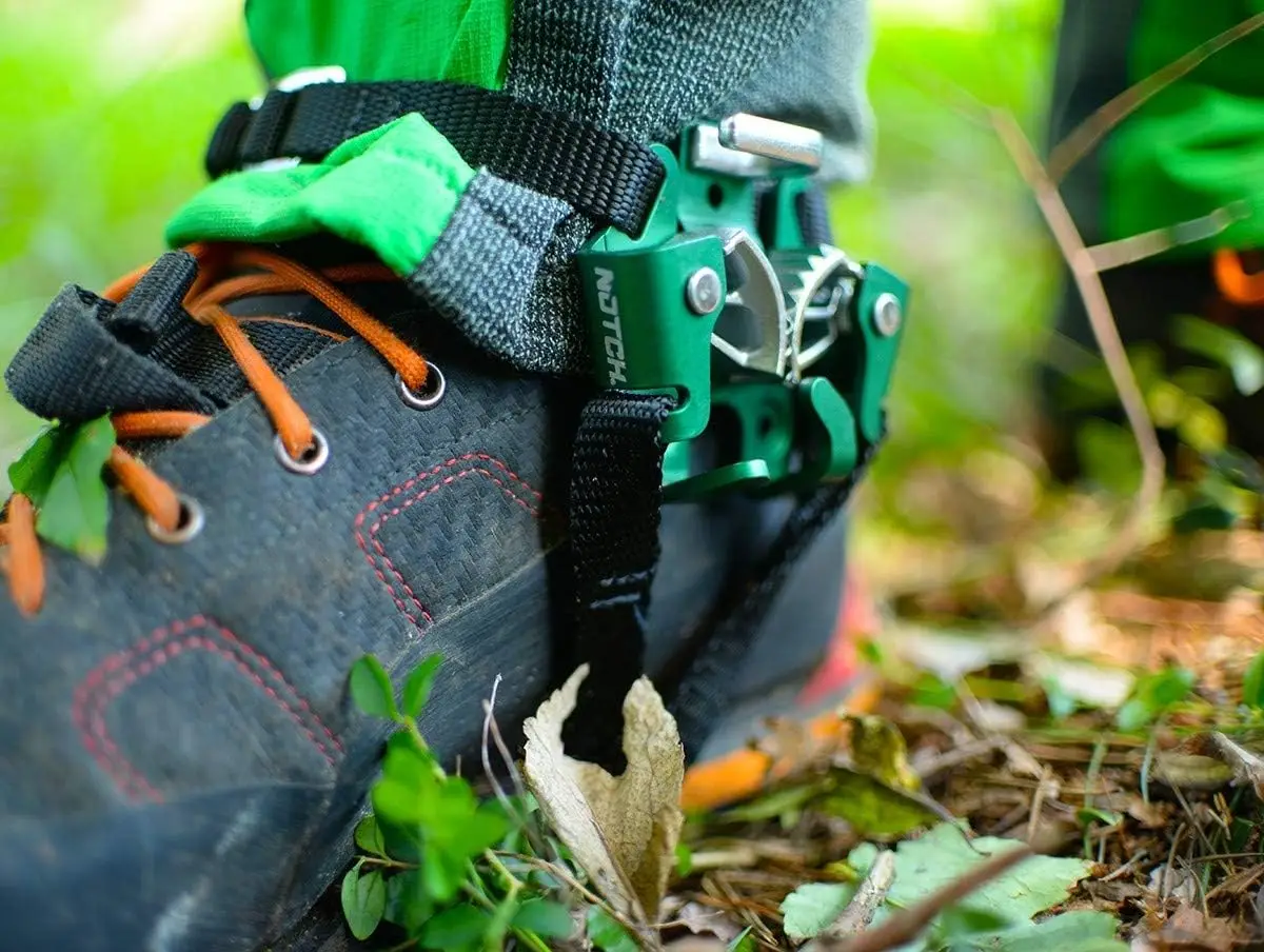 

Jet Step Foot Ascender with Unique Dual Cam has Less Spring Tension for Reduced Wear & Drag on The Climbing Line