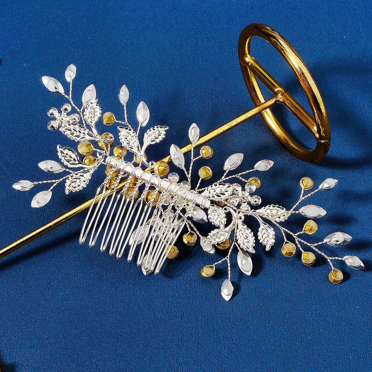 Neuer Haarkamm aus Silberlegierung, handgefertigte Perlen, Strasssteine, modischer Metall-Kopfschmuck, elegantes Haarschmuck-Accessoire für Frauen – Detail 10
