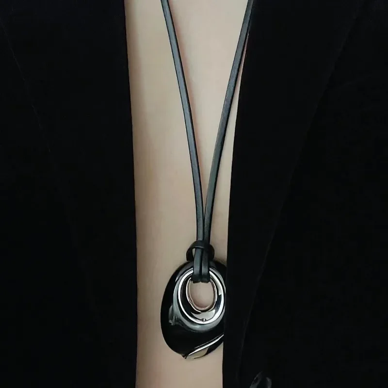 French heavy industry mouth type obsidian pendant necklace niche light luxury high-end leather rope long fashion sweater