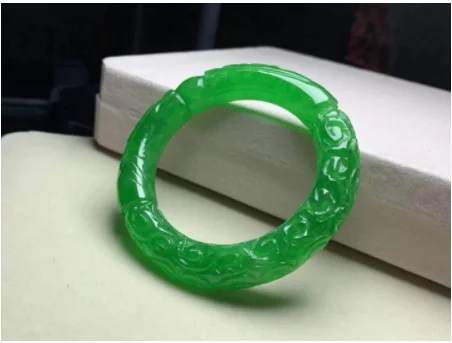 

Natural Original Ecological Pattern Hand Carved Dragon Jade Bangle Jewelry