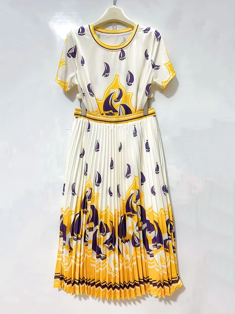 تي شيرت محبوك مطبوع عليه صورة هندسية كلاسيكية للسيدات لصيف 2025 طقم مكون من قطعتين + تنورة فضفاضة بطيات طقم أزياء