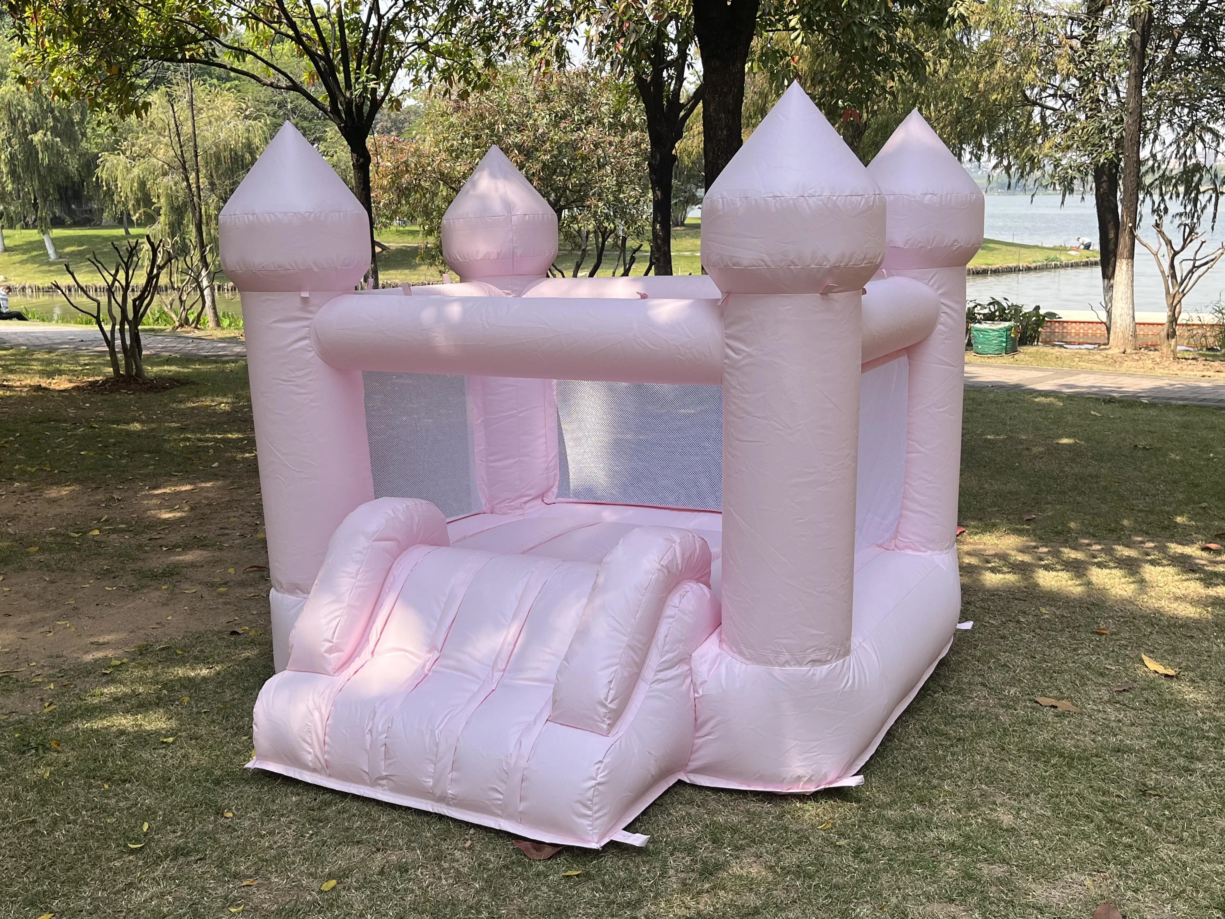 6 stóp nadmuchiwany biały Bounce House PVC dmuchany zamek Bounce House ze zjeżdżalnią na imprezę dla dzieci