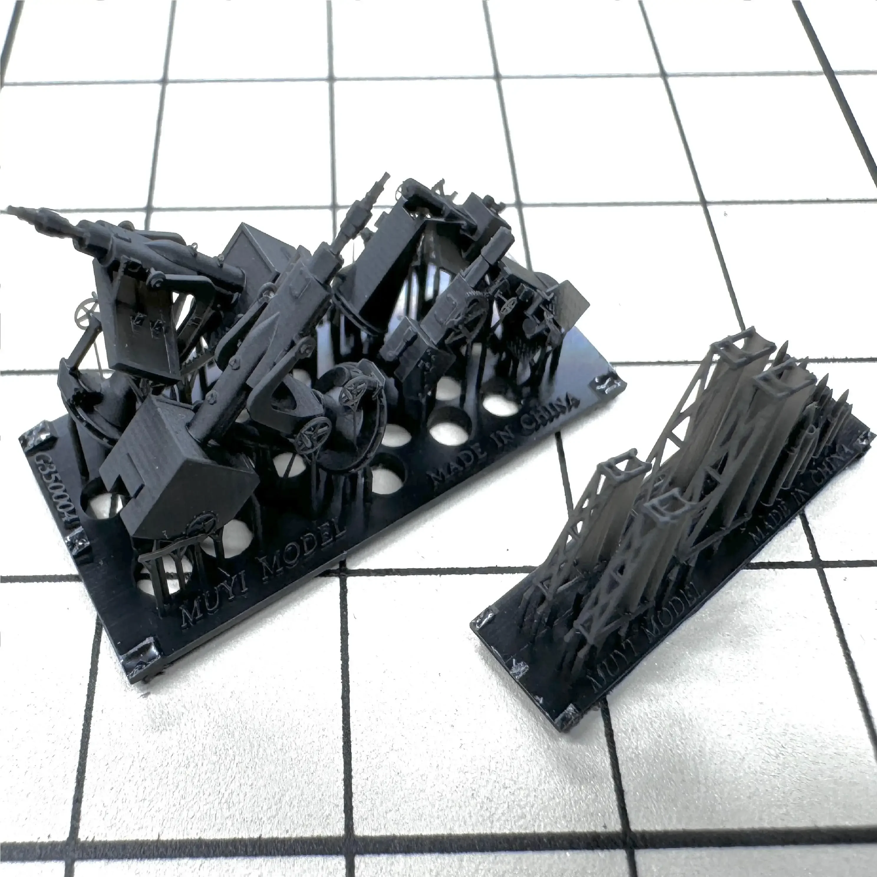 

MUYI MODEL 1/350 G350005 KRIEGSMARINE PRACTICE LOADING MACHINE & AMMUNITION RACK 3D Print Part