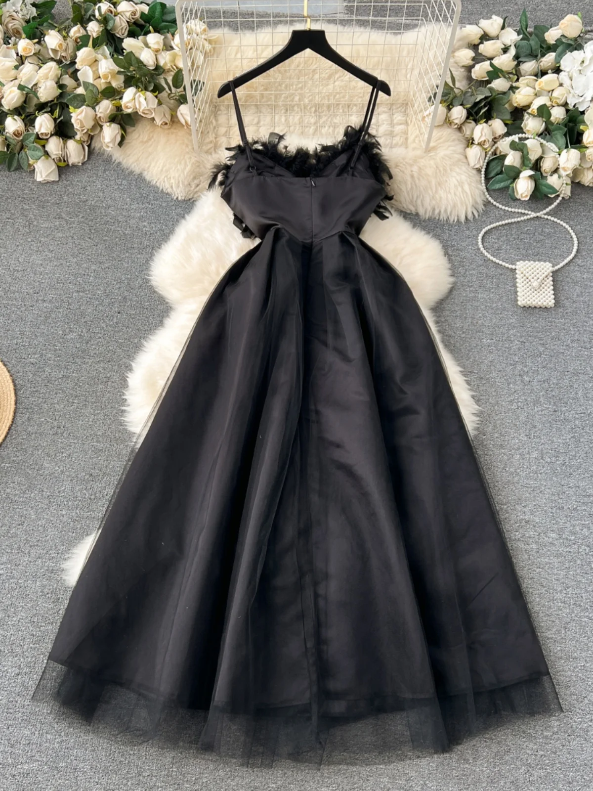 Designer Party Feathers Black Long Evening Dress For Women Straps Sexy Backless Tulle Fashion A Line Pleated Long Dresses Summer