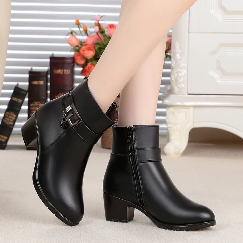 Genuine Leather women boots  2024 winter thick wool lined genuine Leather women snow boots large size women winter shoes