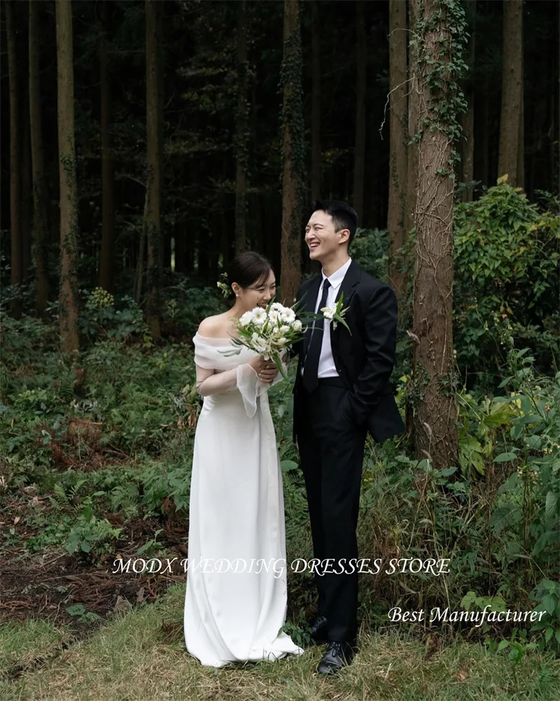 MODX Simple Strapless Silk Wedding Dresses Korea Photoshoot With Bolero Long Sleeves Floor Length Bridal Gowns Corset Back
