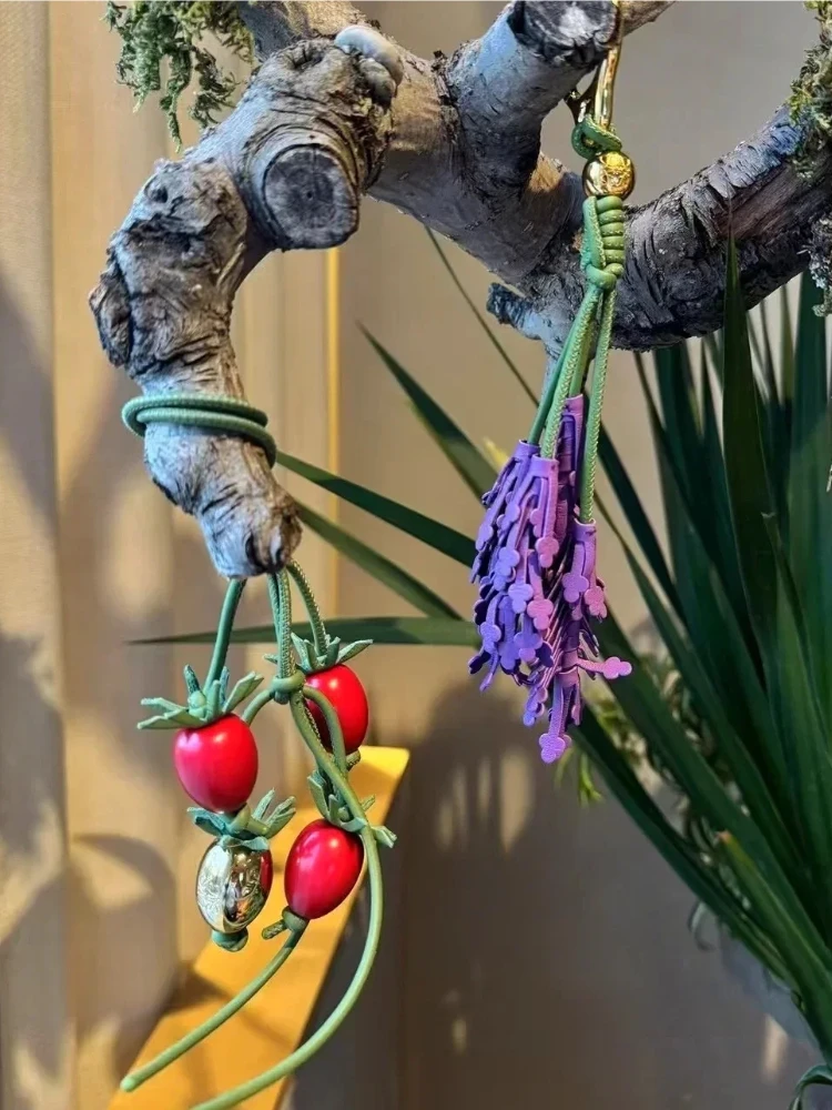 

Fashion Bags Pendant Keychain Metal Leather Trend Luxury Design Sense Light Premium Creative Keychain Bag Accessories