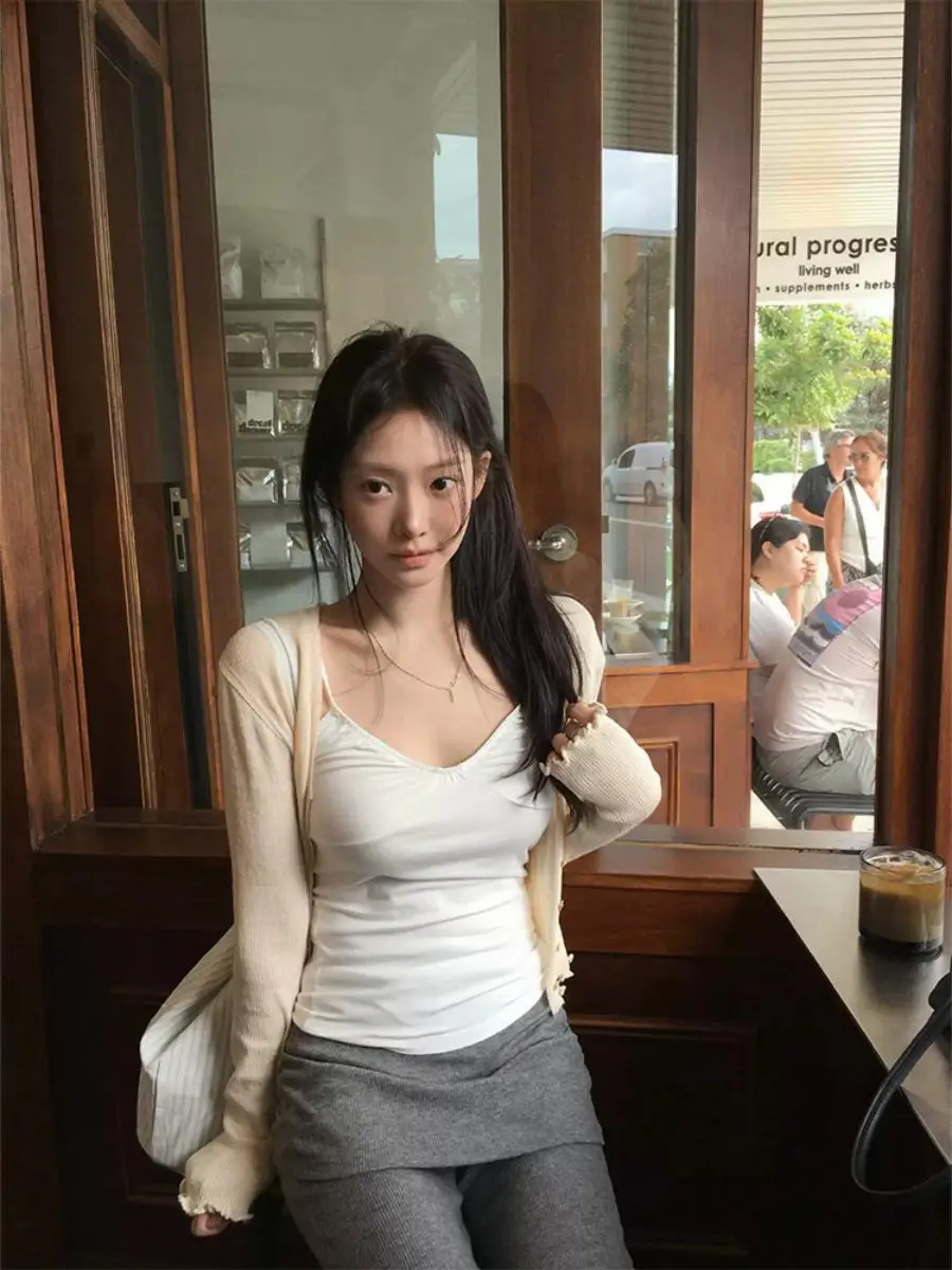  V-Neck Pleated Strap Top Women's Pure Desire Simple Match Elastic Strap Top Casual Style Cotton Material