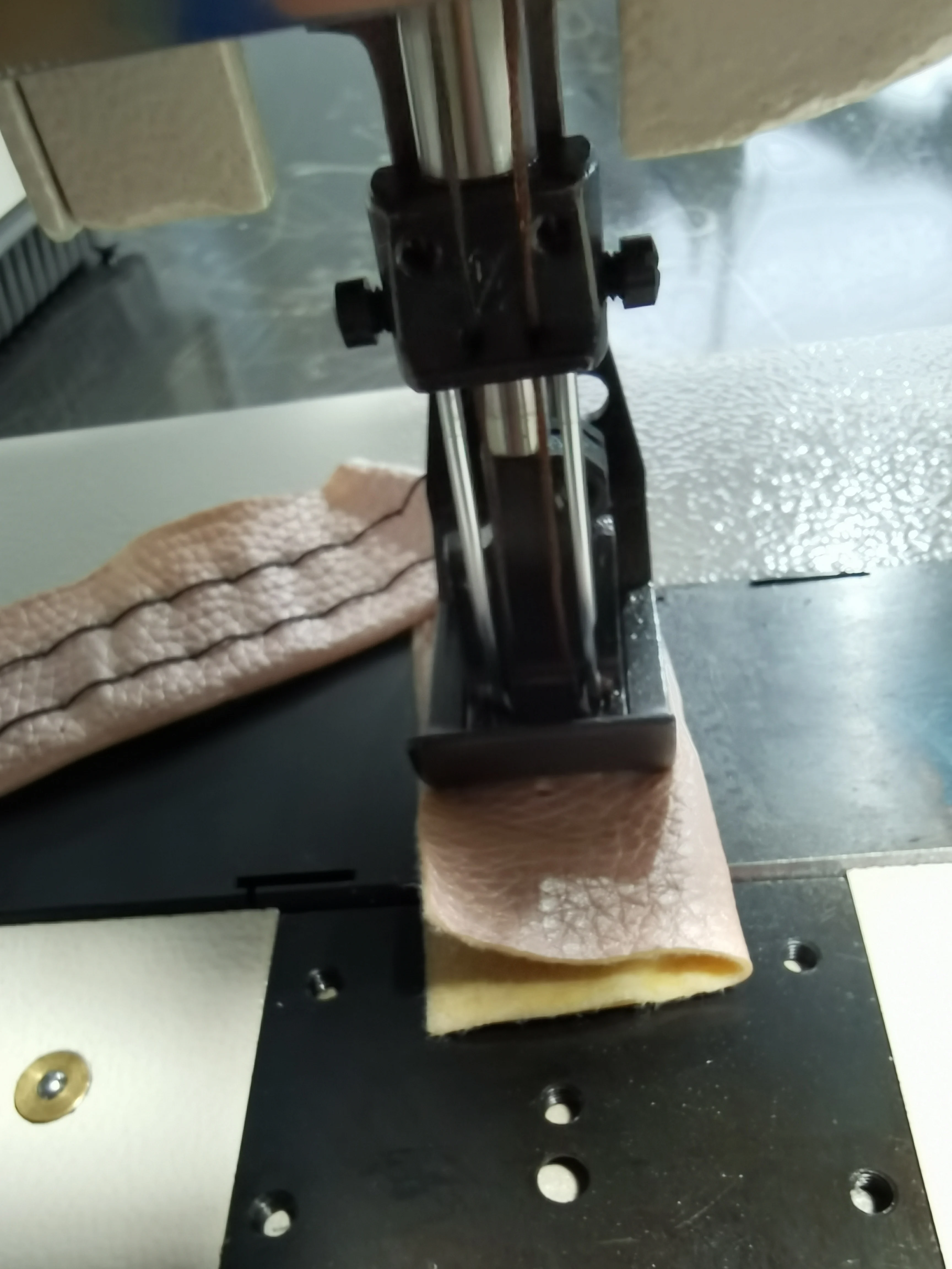 ZY-SF228-L15 Zoyer Long Arm Sewing Machine Single/double Needle Compound Feed Sewing Machine For Leather Sofa