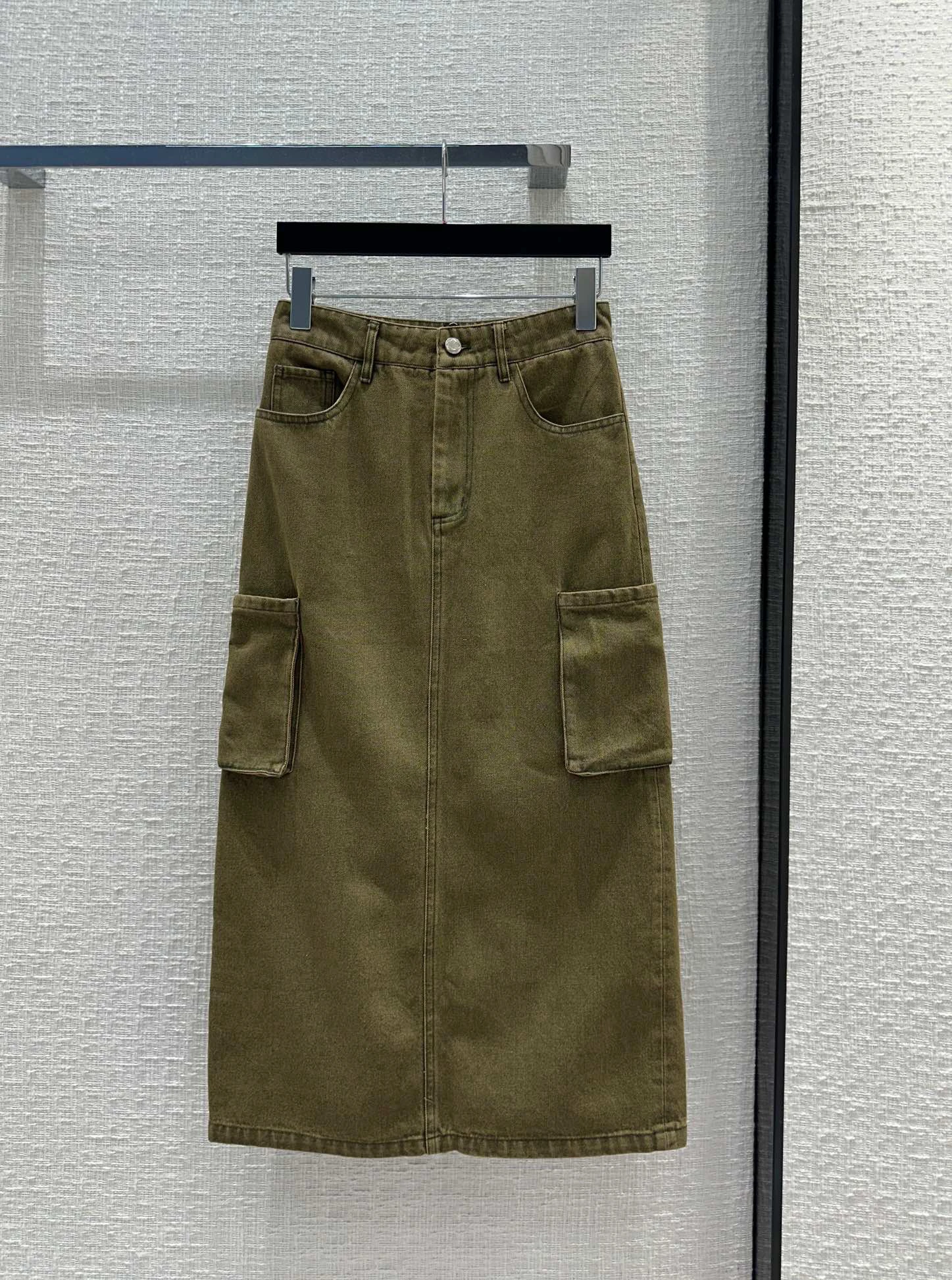 

New spring and summer, wash water to do old retro green cargo pocket skirt! H type, advanced fashion! Everything looks slimmer