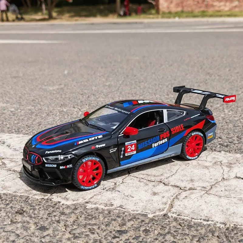 BMW M8 GTE نموذج سيارة سباق السبائكي ، لعبة معدنية ، المركبات الرياضية ، مجموعة نموذج السيارة ، هدايا إضاءة الصوت ، 1:24