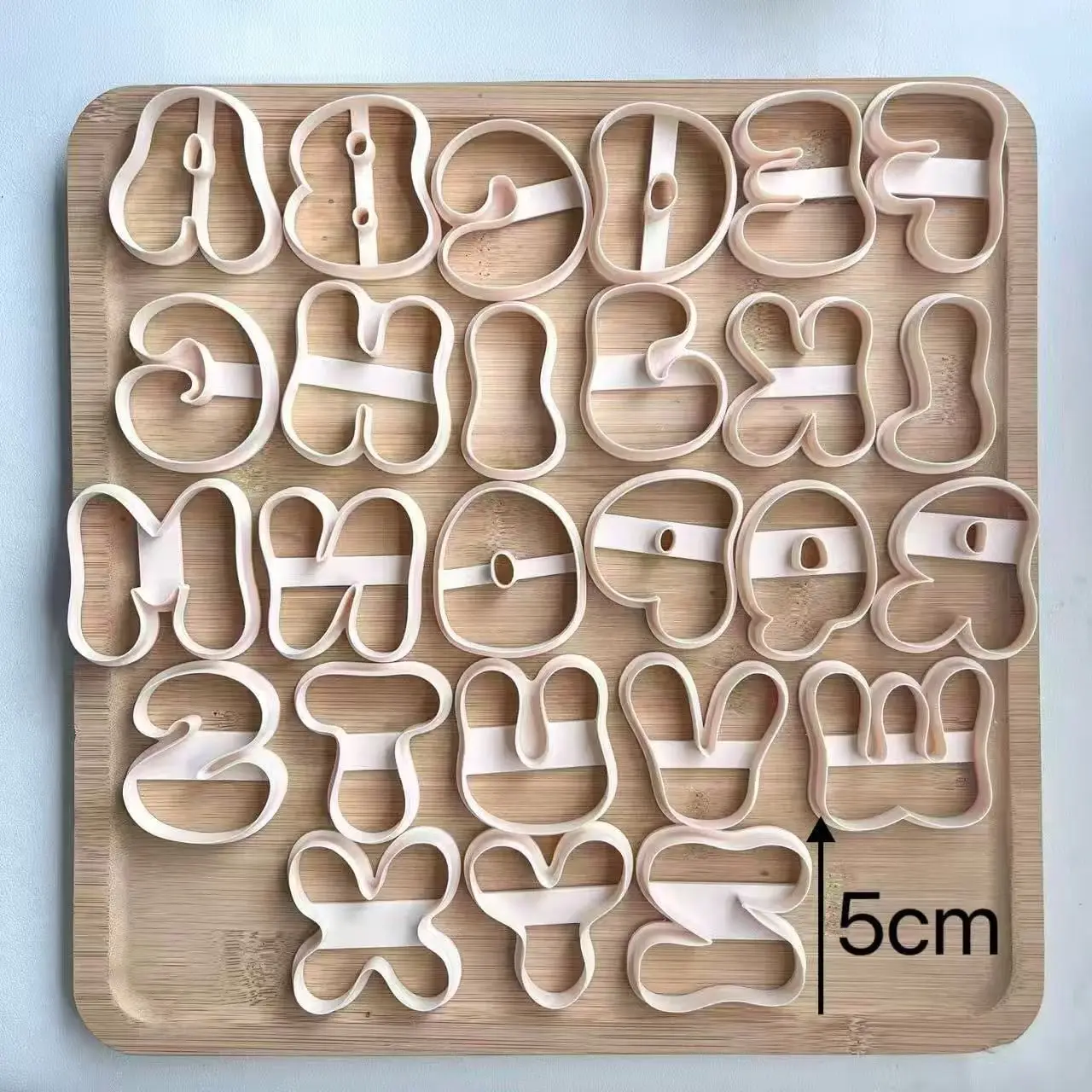 Weiche Keramik-Schmuckformen Set mit 26 Großbuchstaben-Formen für DIY-Ohrringe Handgemachter Schmuck Basteln – Detail 4