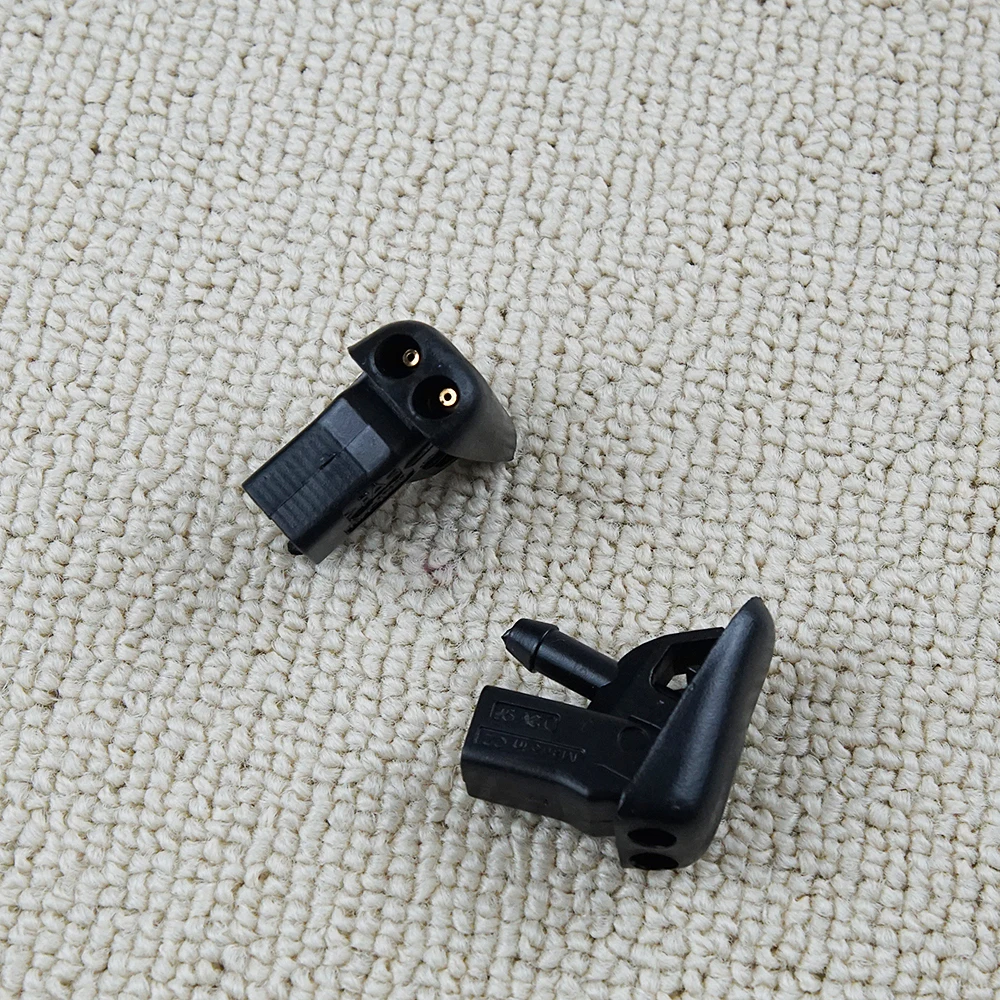 31301519 31301520 Windshield Washer Nozzle For 2010-2013 Volvo S60 S80 XC60 XC70 Windshield Hood Squirter Jet Car Accessories