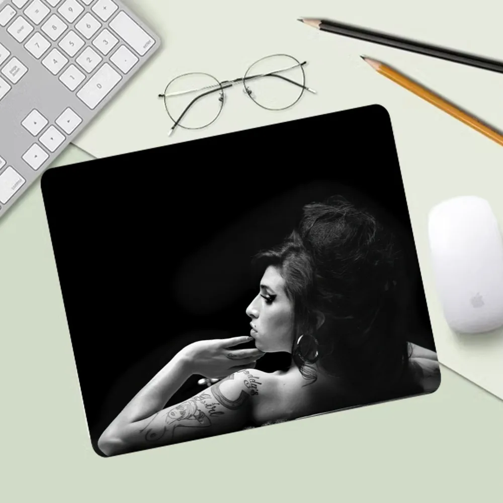 Pop Singer Amy Winehouse Mousepad Computer Desk Mat Table Keyboard Pad Laptop Cushion Non-slip Deskpad