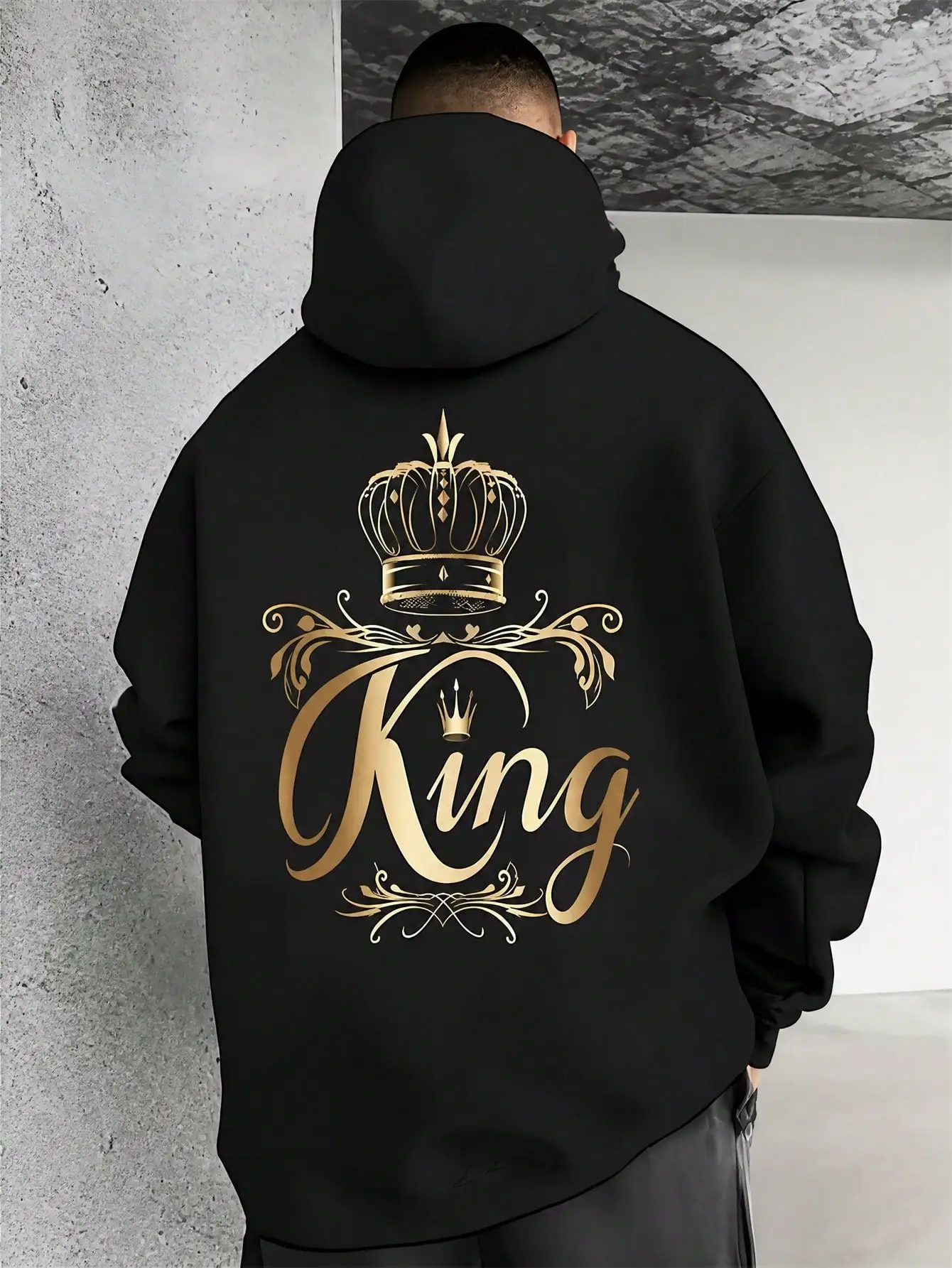 Men Vintage Golden Crown King Text Print Hoodie, Long Sleeve Loose Pullover Sweatshirt, Hip‑Hop Street Style Top For Daily Commute & Night Out