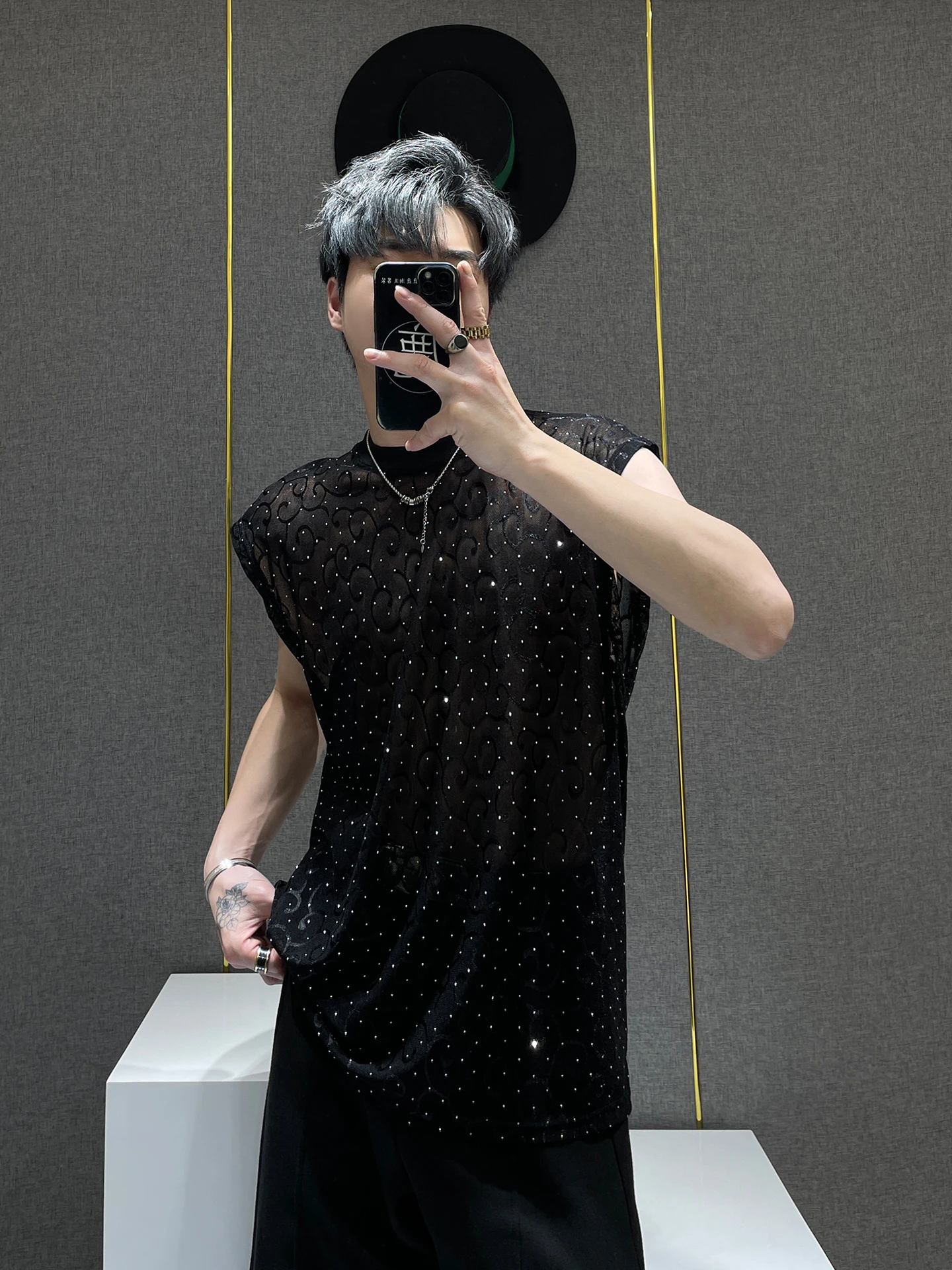 2025 Summer New Design Heavy Rhinestone Sleeveless Vest Stylish Men's Loose Breathable Quick-Dry Hollow Trendy T-Shirt
