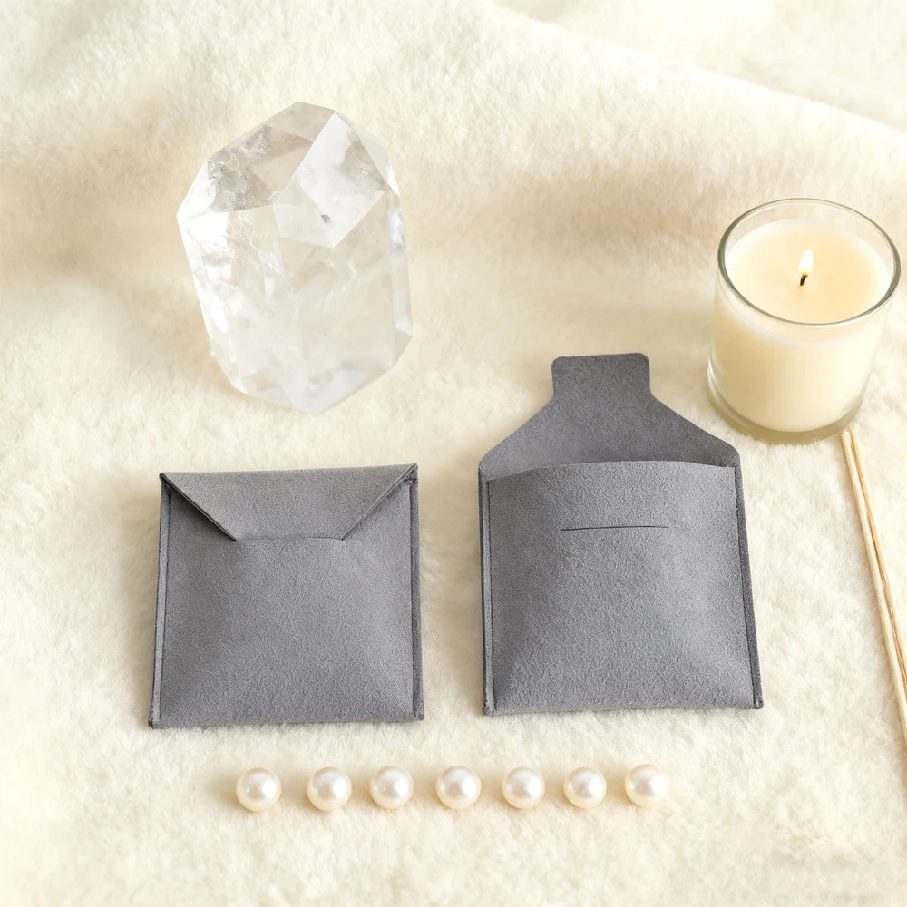 

Лидер продаж, толстый конверт из микрофибры, замшевые мешочки для ювелирных изделий, маленький размер 5,5x5,5 см, кольца, ожерелье, серьги, упаковка, сумки-органайзеры