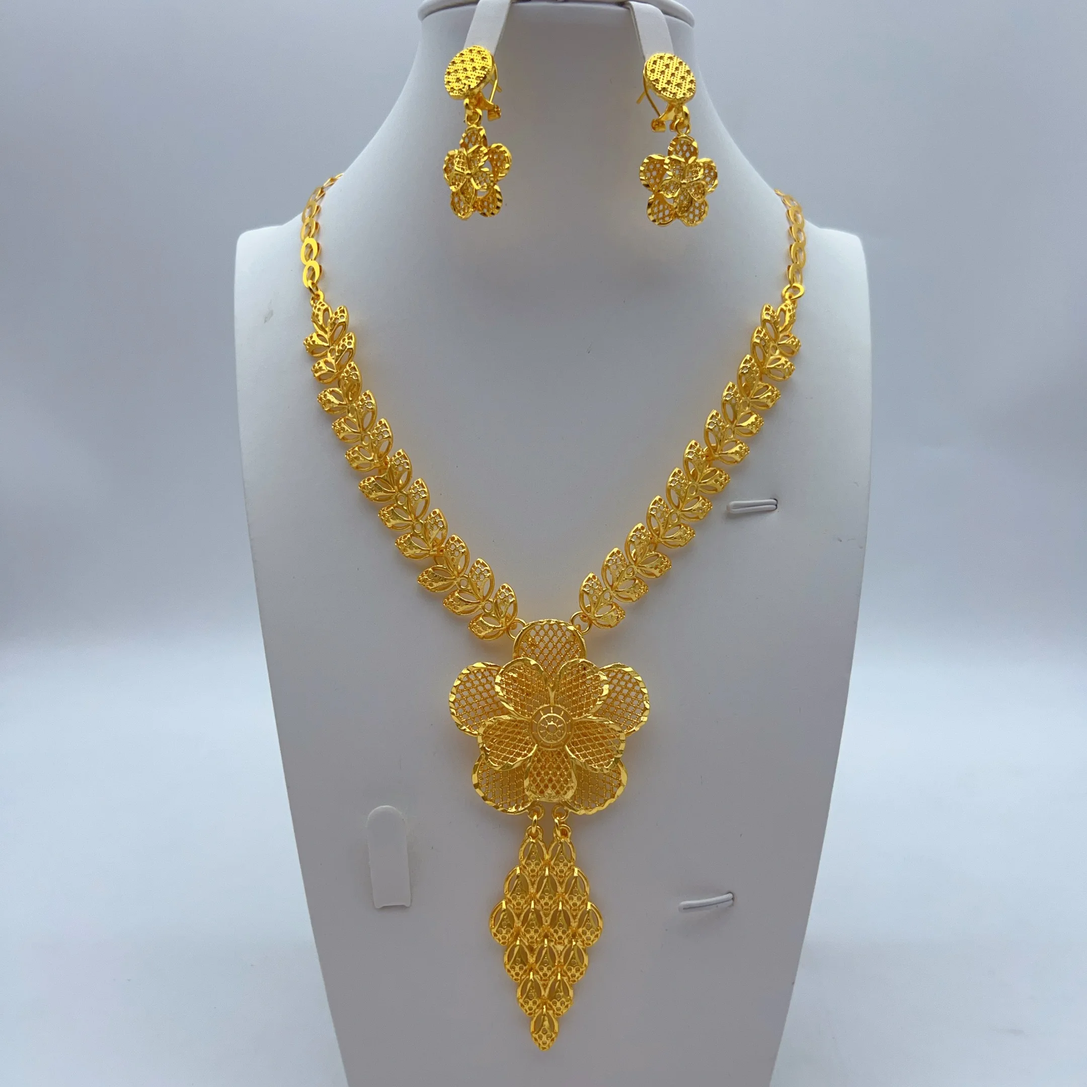 Dubai Lange Halsketten- und Ohrring-Sets für Bräute, Äthiopischer, Indischer, Nigerianischer 24k Goldfarben Schmuck, Ohrringe für Bankette und Partys, Geschenke