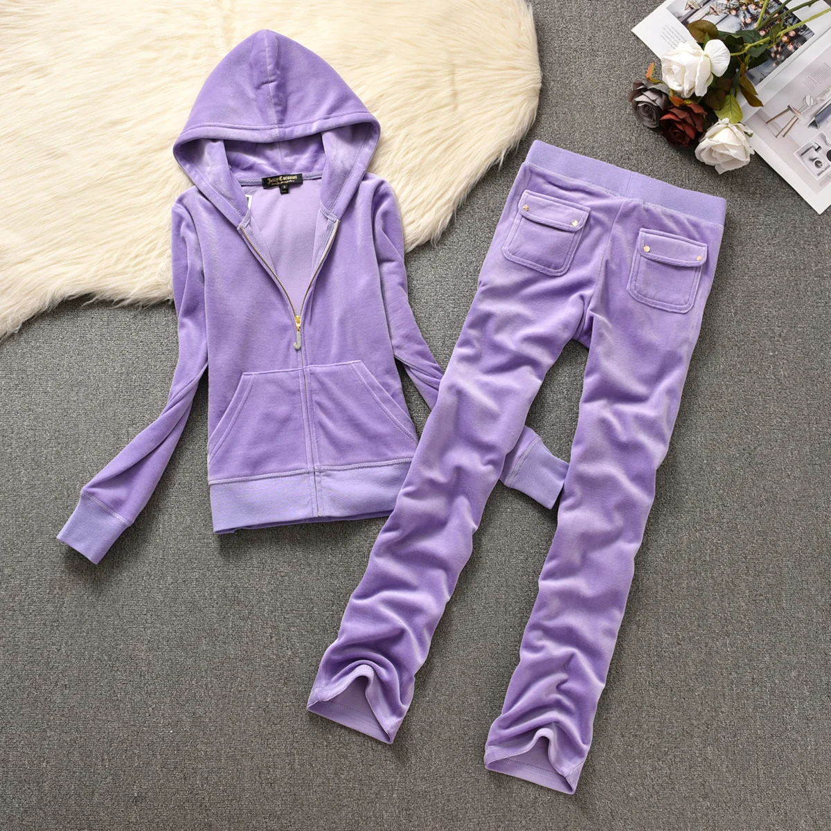 Conjuntos esportivos femininos da marca Juicy Coconut, com bolsos frontais e traseiros, estilo casual com capuz e gola, para a primavera.