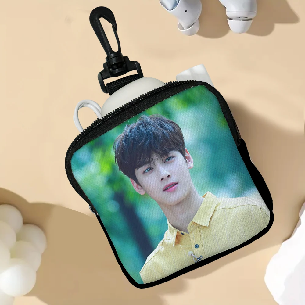 

Cha EunWoo New Fashion Women's Wallet Women's Short Multi functional Zero Wallet Driver's License Wallet Card Bag 10.16