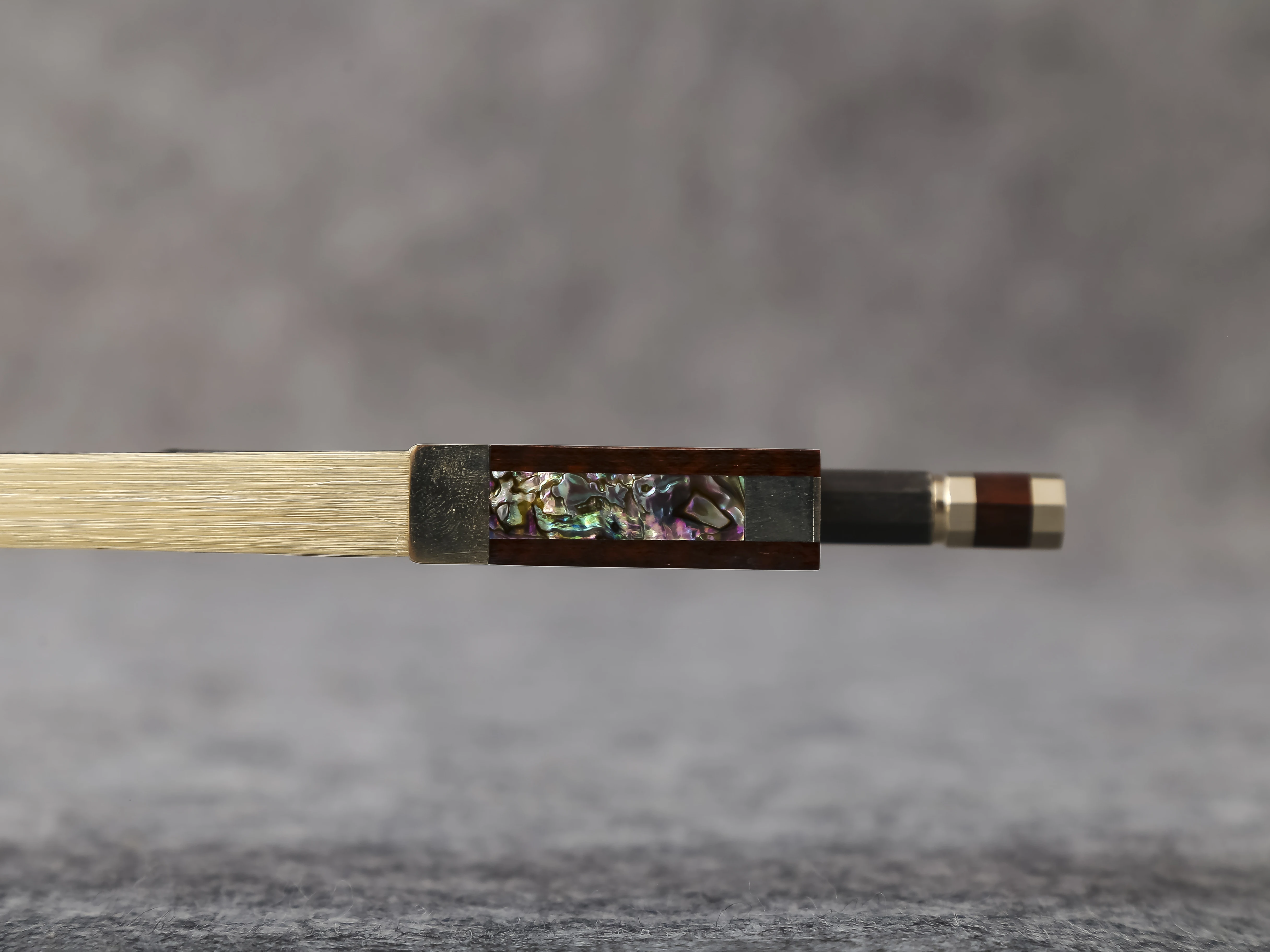 Floraparts 4/4 Black Unvarnish Carbon Fiber Violin Bow Snakewood Frog With Circle Eye And Nickel-Silver Parts FP1072